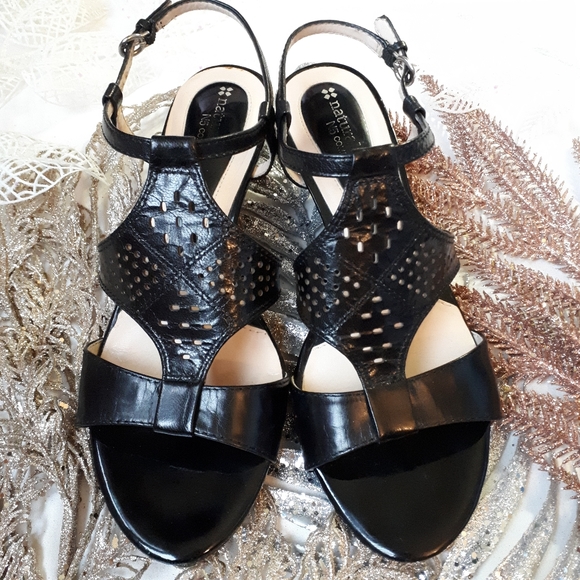 Naturalizer Leather ICONIC Black Sandal Size 8 - Picture 1 of 7